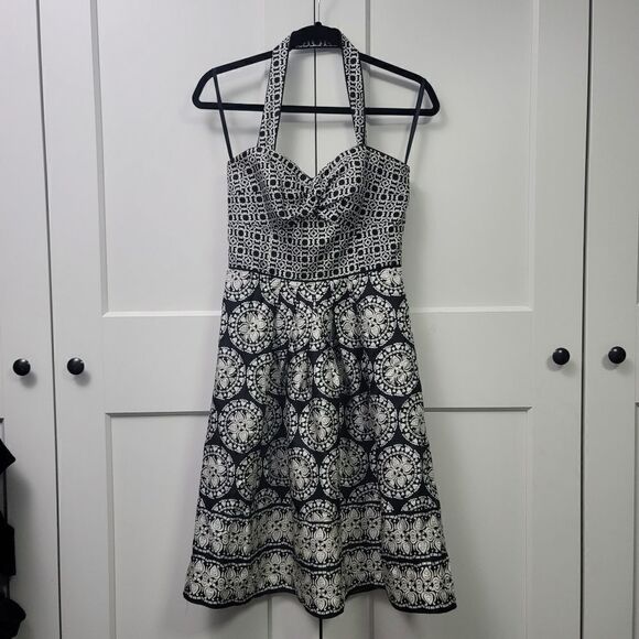 White house black market halter dress - Picture 7 of 13